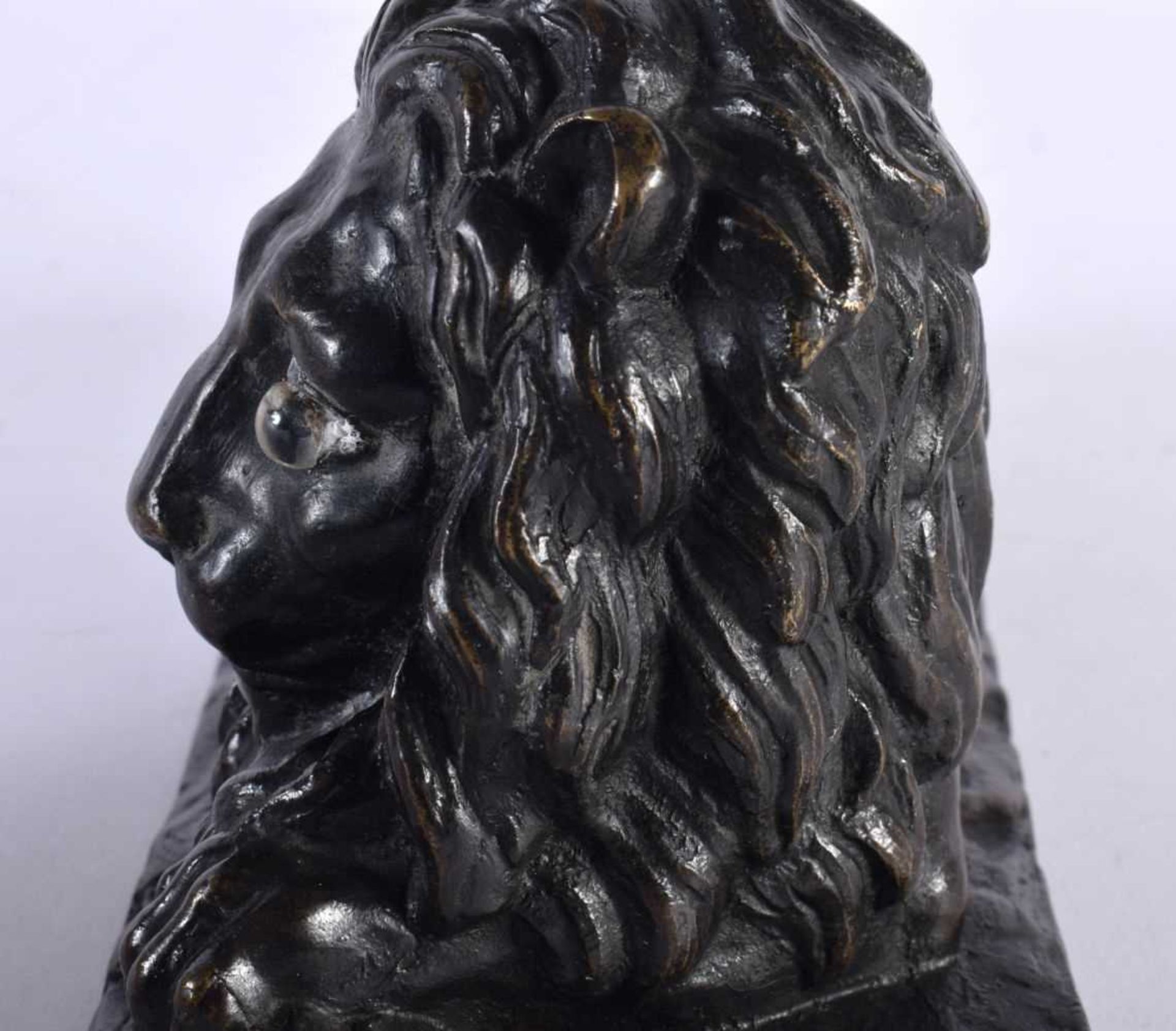 A LOVELY EARLY 19TH CENTURY REGENCY BRONZE MODEL OF A recumbent LION modelled upon a naturalistic - Image 8 of 11