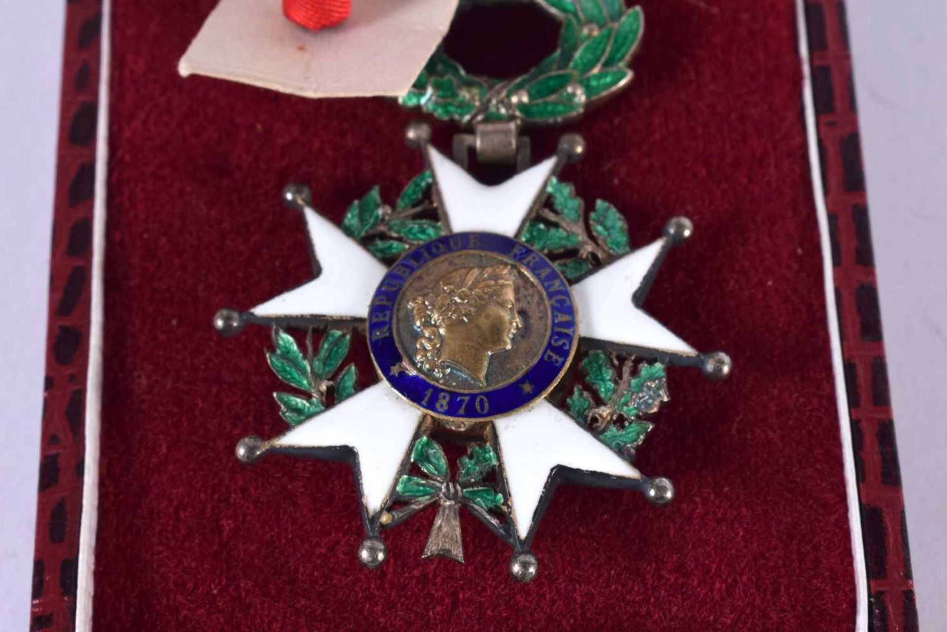 A CASED FRENCH LEGION OF HONOUR MEDAL "1870" WITH RIBBON - Image 2 of 5