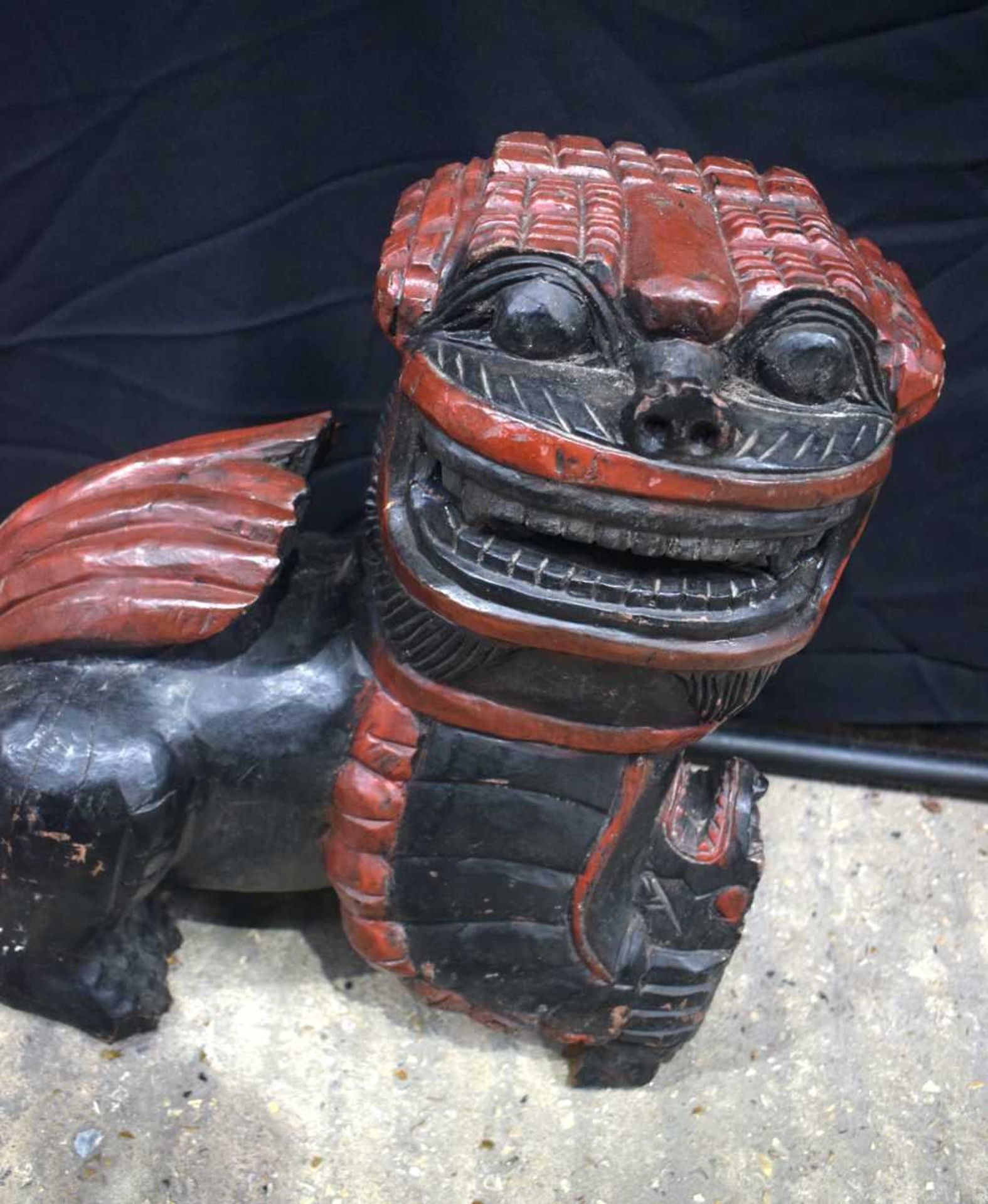 A large carved wood polychrome Temple dog 54 x 50 cm - Image 2 of 5