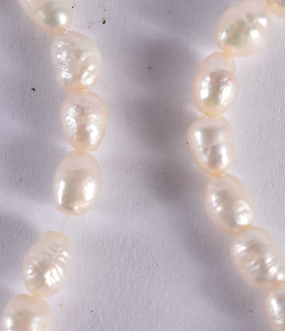 AN EDWARDIAN PEARL NECKLACE. 12.8 grams. 40 cm long. - Image 2 of 13