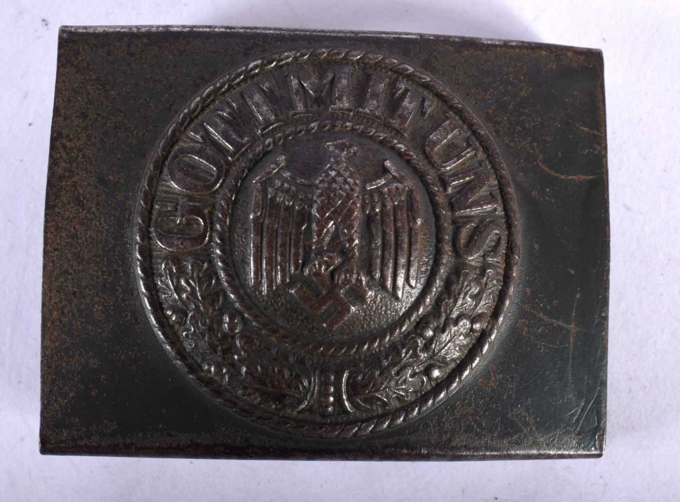 German WWI leather belt and buckle with the Prussian motto - Gott Mit Uns. Belt 94 cm x 4cm. Wear - Image 2 of 4