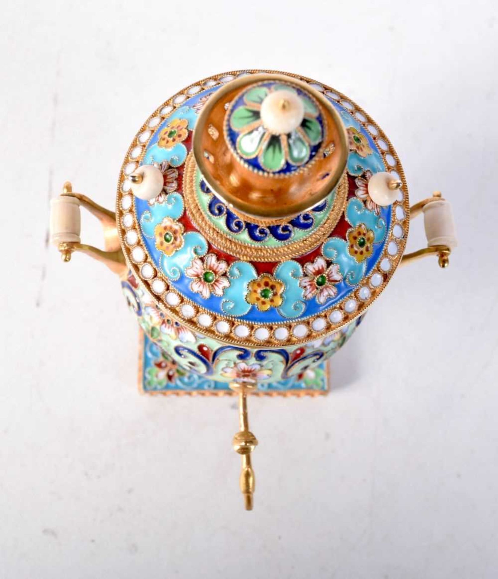 A MINIATURE CONTINENTAL SILVER GILT AND ENAMEL SAMOVAR. Stamped 84, 10.5cm x 6.8cm x 6.9cm, weight - Image 3 of 3