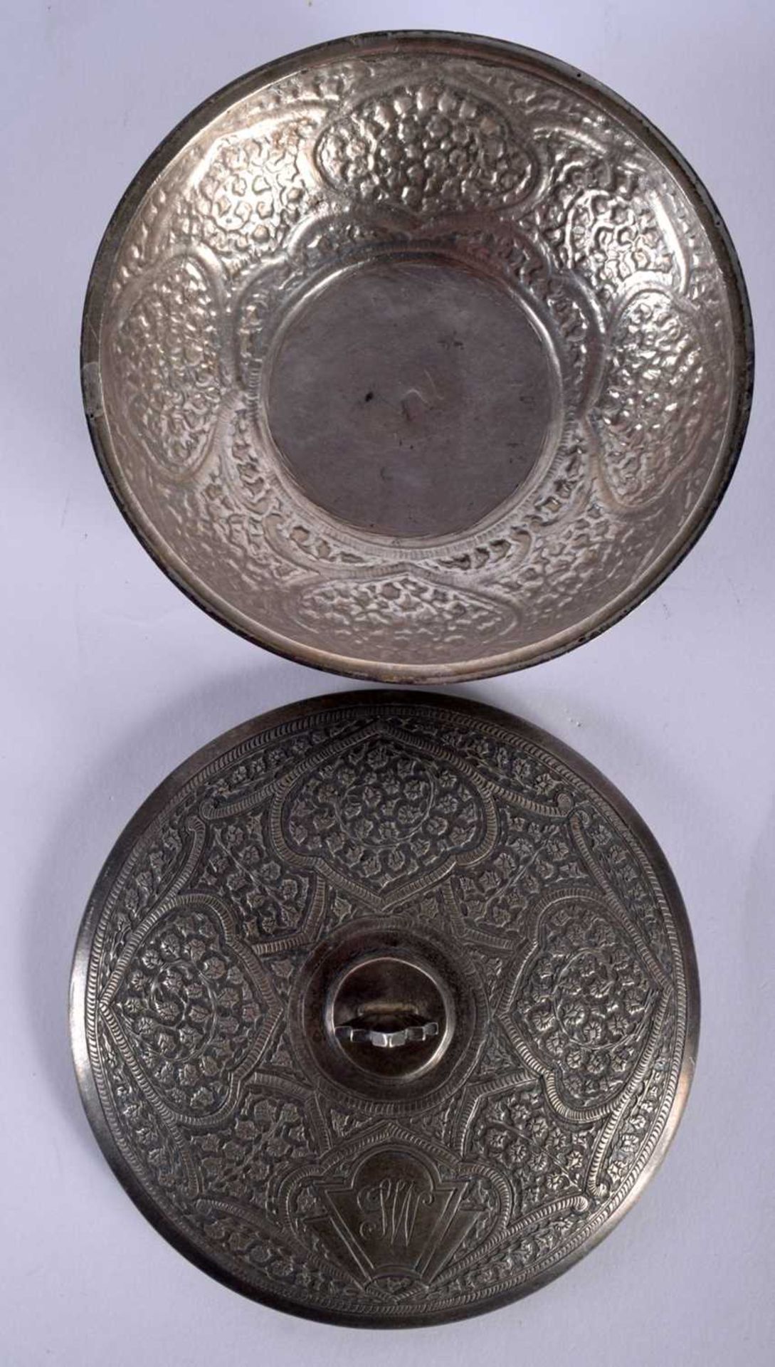 A Silver Circular Dish and Cover. Stamped Silver, 9.5cm x 5.3cm, weight 135g. Good Condition, - Image 3 of 5