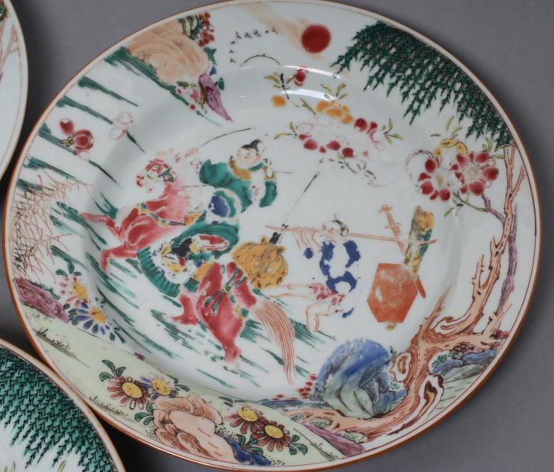 A SET OF THREE CHINESE PORCELAIN FAMILLE ROSE PLATES painted with a horseman fording a stream, his - Image 3 of 6