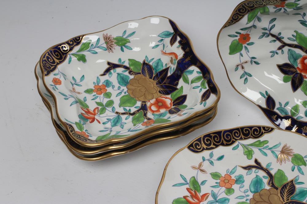 A STAFFORDSHIRE EARTHENWARE DESSERT SERVICE, early 19th century, printed in underglaze blue and - Image 4 of 4