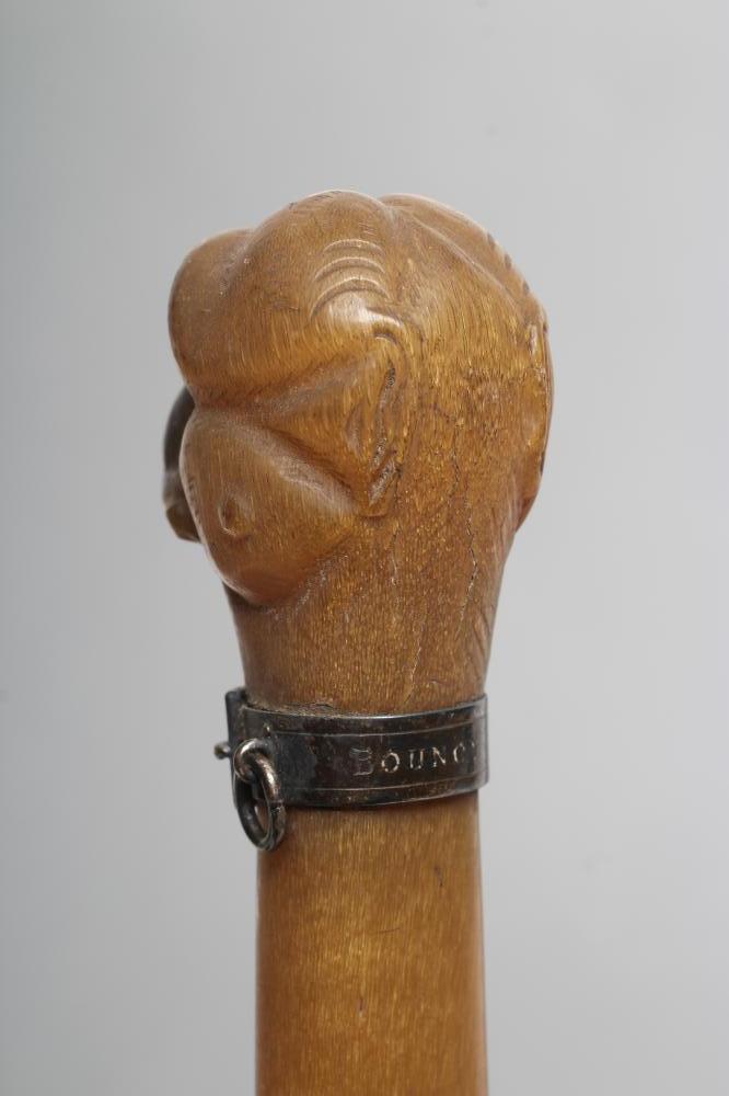 A LATE VICTORIAN HORN LETTER OPENER, the finial carved as a pug's head with amber glass eyes and - Image 3 of 4