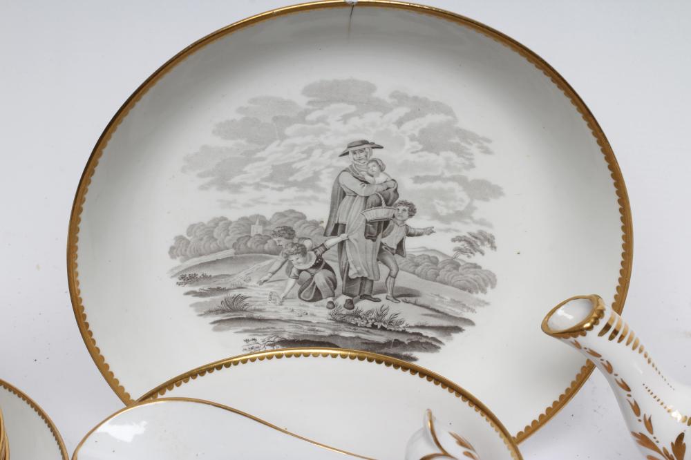 A SPODE PORCELAIN PART TEA AND COFFEE SERVICE, c.1800, bat printed with pattern No.1922, with - Image 2 of 4