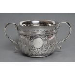 A LATE VICTORIAN SILVER PORRINGER, maker possibly Walker & Tolhurst, London 1893, in Queen Anne