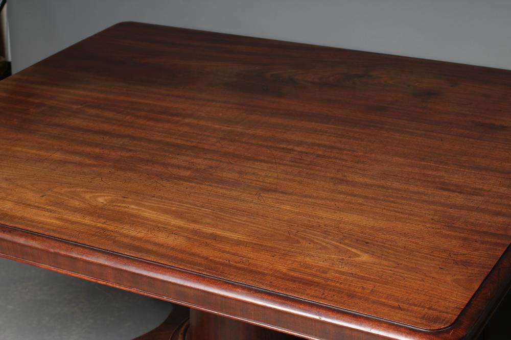 A LATE GEORGIAN MAHOGANY BREAKFAST TABLE, second quarter 19th century, the rounded oblong tilt top - Image 2 of 3