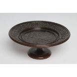 A VICTORIAN ART UNION OF LONDON COPPER TAZZA, the central roundel cast with medieval figures
