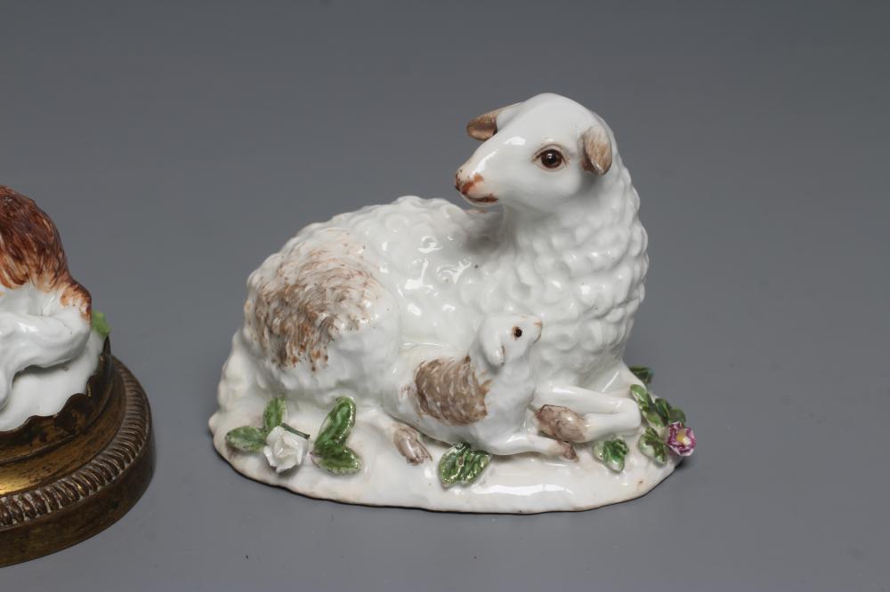 A MEISSEN PORCELAIN GROUP, early 19th century, modelled as two recumbent sheep on a flower encrusted - Image 3 of 5