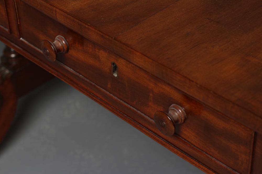 A REGENCY MAHOGANY SOFA TABLE, early 19th century, the rounded oblong top over frieze with two - Image 2 of 3