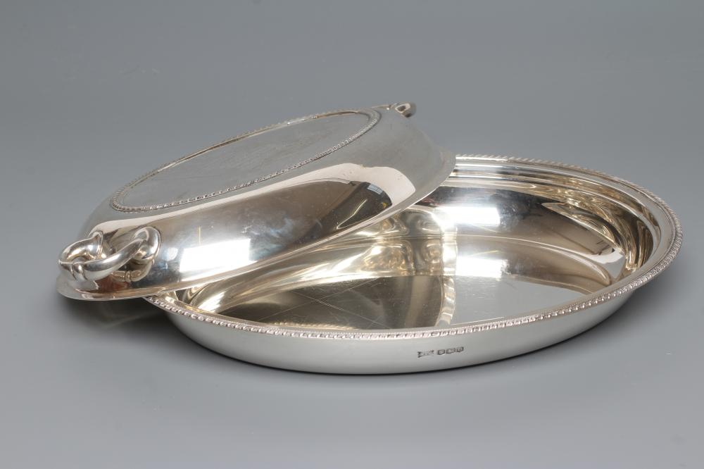 AN OVAL ENTREE DISH AND COVER, maker Walker & Hall, Sheffield 1931, with cast and applied - Image 3 of 4