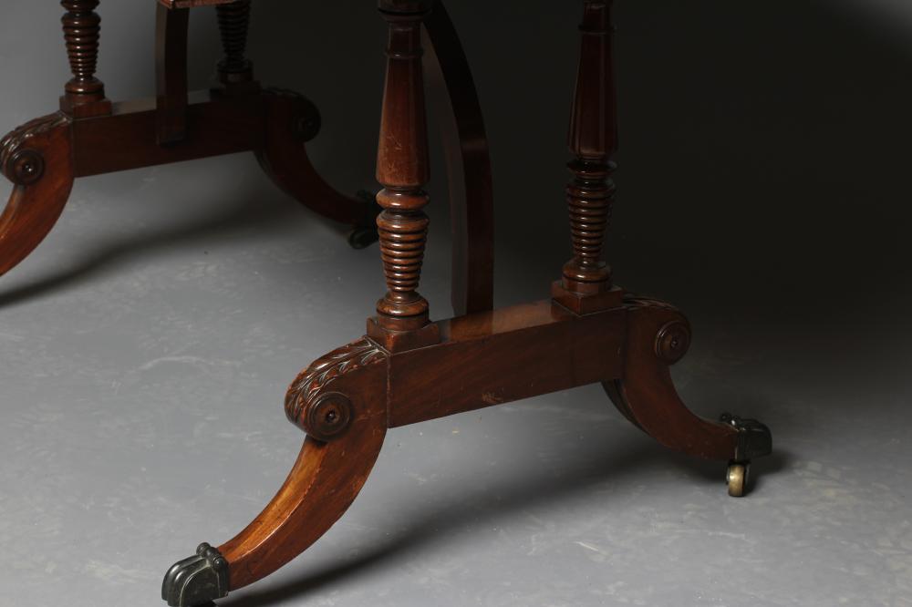 A REGENCY MAHOGANY SOFA TABLE, early 19th century, the rounded oblong top over frieze with two - Image 3 of 3