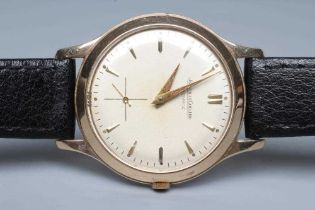 A GENTLEMAN'S 9CT GOLD JAEGER LECOULTRE AUTOMATIC WRISTWATCH, the pink champagne dial with applied