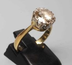 A SOLITAIRE DIAMOND RING, the round brilliant cut stone of approximately 2.35cts, claw set to a