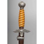 A THIRD REICH LUFTWAFFE OFFICER'S DAGGER, the 9 5/8" blade with maker's mark for Alcoso Solingen,