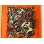 Solid cast painted Napoleon soldiers including foot soldiers and cavalry, G (Est. plus 24% premium