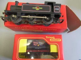 Triang Railways R52S 0-6-0 3F Tank, G.W.R. Brake, six goods wagons, buffer stops and level crossing,