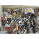 Playworn Britains farm and zoo animals and figures, F-P (Est. plus 24% premium inc. VAT)