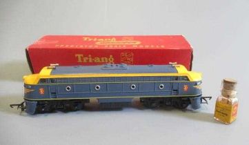 Triang R159 Diesel locomotive in blue/yellow box, F, model appears to have little or no use, a