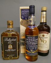 3 bottles of whisky, comprising 1 boxed 12 year old Royal Lochnagar, 1 bottle 12 year old