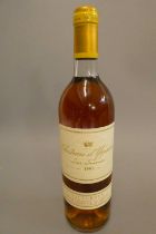 1 bottle Chateau Yquem, 1993, Sur-Saluces, sauternes (Est. plus 24% premium inc. VAT) Condition