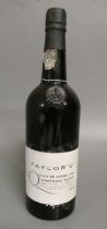 1 bottle Taylors 1986 vintage port (Est. plus 24% premium inc. VAT) Condition Report: Level at joint