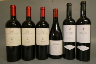 6 bottles Spanish red, comprising 2 Dofi, 2018, Alvaro Palacios, 3 Pagos Viejos, 1998, Artadi, & 1