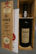 1 bottle Cruz 1989 vintage port, OWB (Est. plus 24% premium inc. VAT) Condition Report: Good