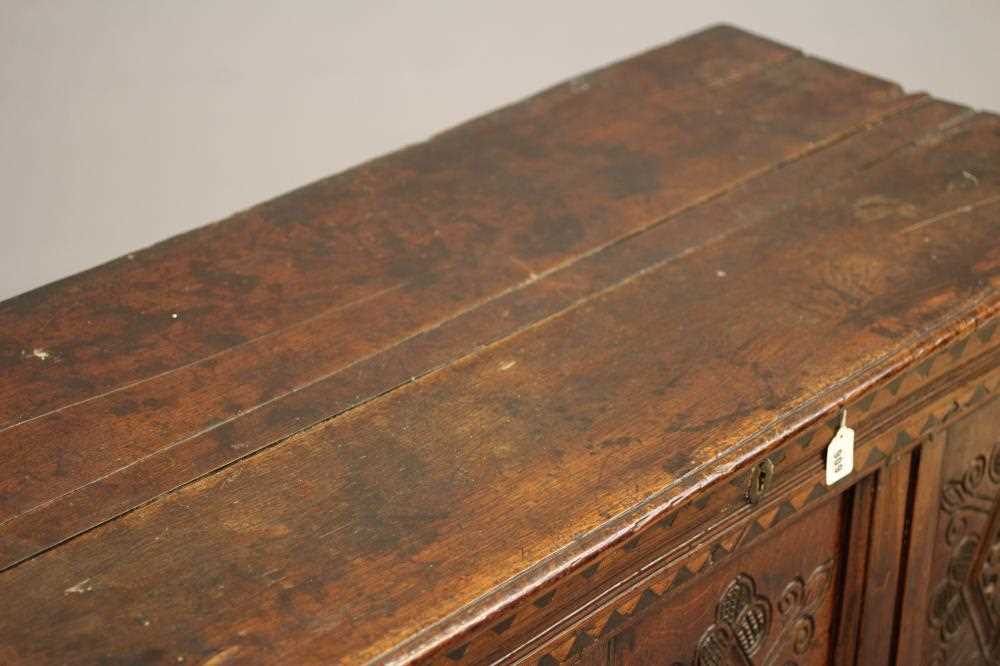 A YORKSHIRE JOINED OAK PANELLED CHEST, Leeds/Bradford, late 17th century, the moulded edged and - Image 4 of 5