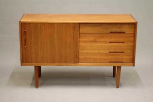 A RETRO TEAK SIDEBOARD, the fascia with four drawers one fitted for cutlery, flanked by a sliding