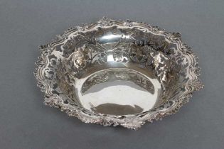 AN EDWARDIAN SILVER BOWL, maker probably William Mammatt & Sons, Sheffield 1902, of shaped