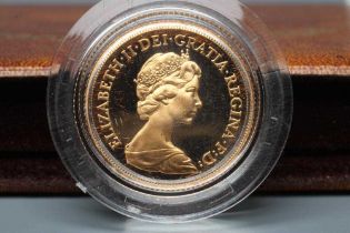 AN ELIZABETH II PROOF SOVEREIGN, 1981, 7.9g, in capsule and cased with certificate (Est. plus 20%