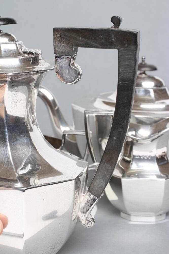 A FOUR PIECE SILVER TEA AND COFFEE SERVICE, maker Viners, Sheffield 1936, of octagonal form, - Image 3 of 5