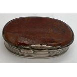 Silver snuff box with hard stone top. London 1812. 7cm x 4.5cm.