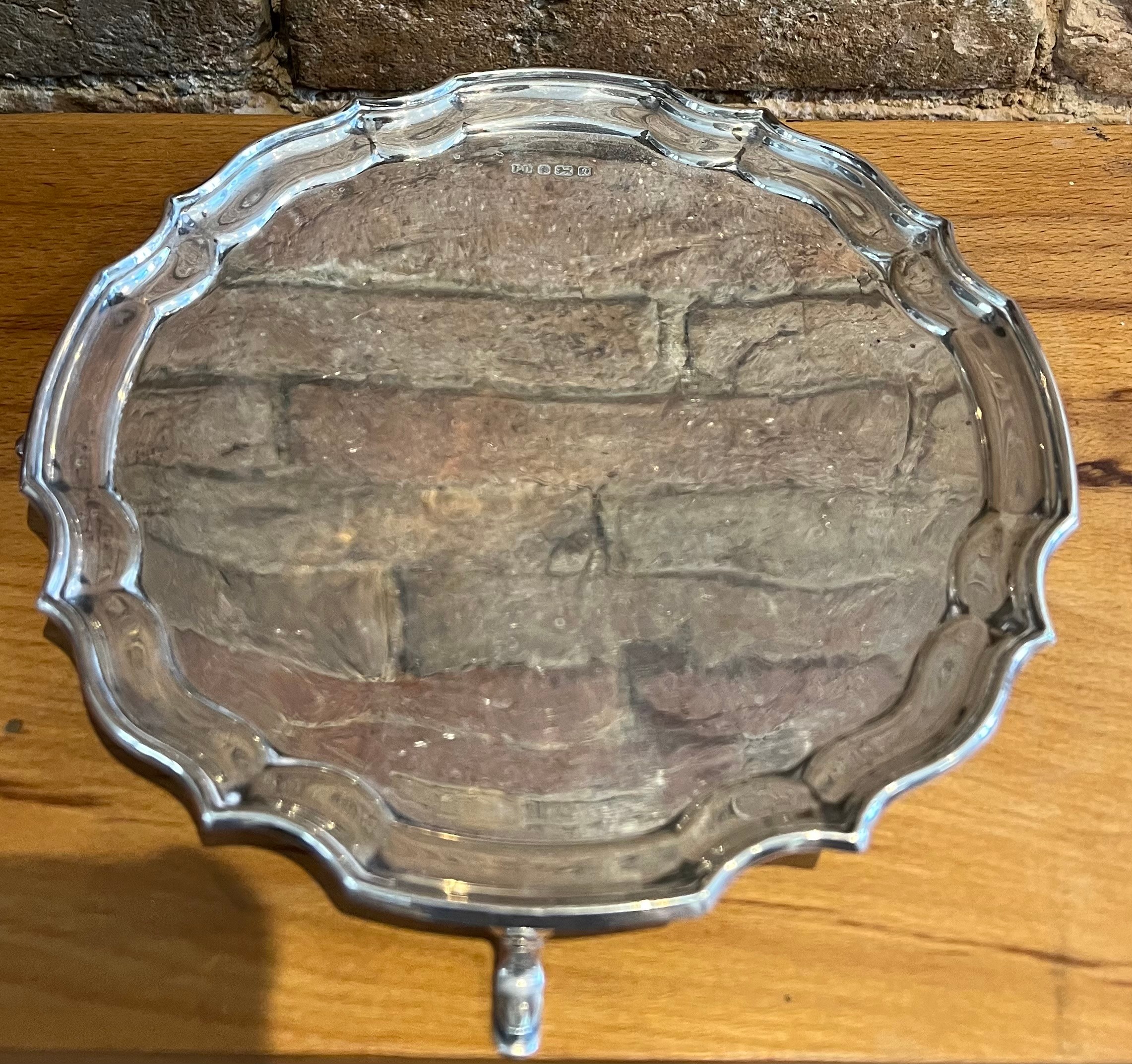 Silver salver with scalloped edge Sheffield 1978, maker F Drury. Diameter 20.5cm. Weight 324gm.