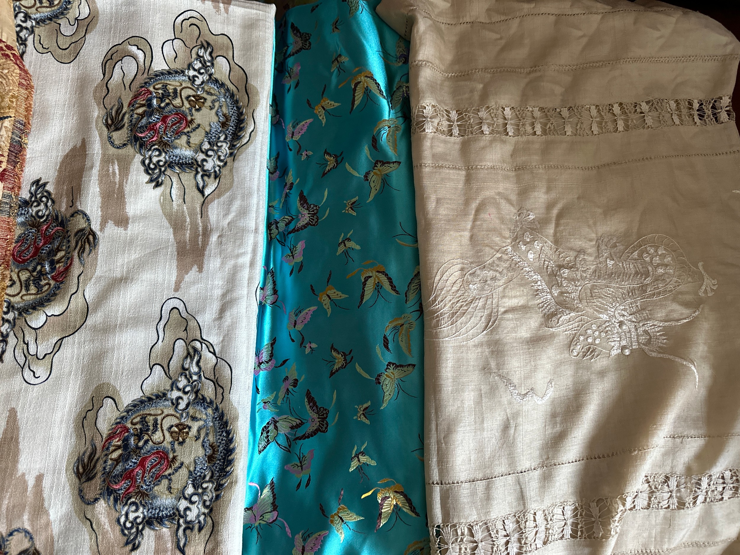 Oriental theme fabric pieces and two Chinese embroidered cloths one with drawn thread work. (5) Blue - Image 3 of 3