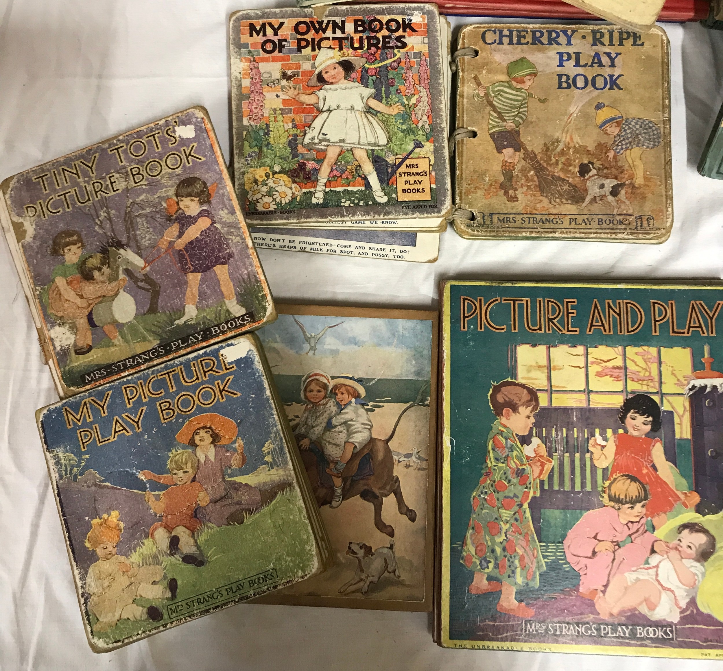 Large collection of children's books to include Mrs Strang's Picture Play Books (5), (some - Bild 2 aus 4