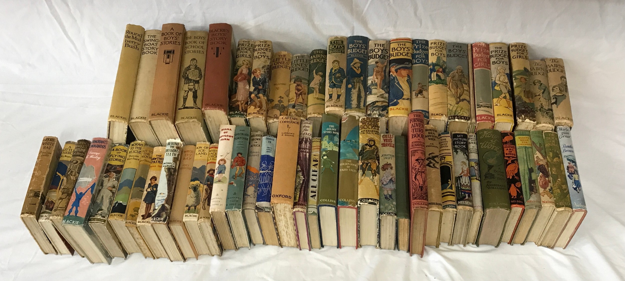 Collection of early 20thC books to include Budget books for Boys and Girls along with a further