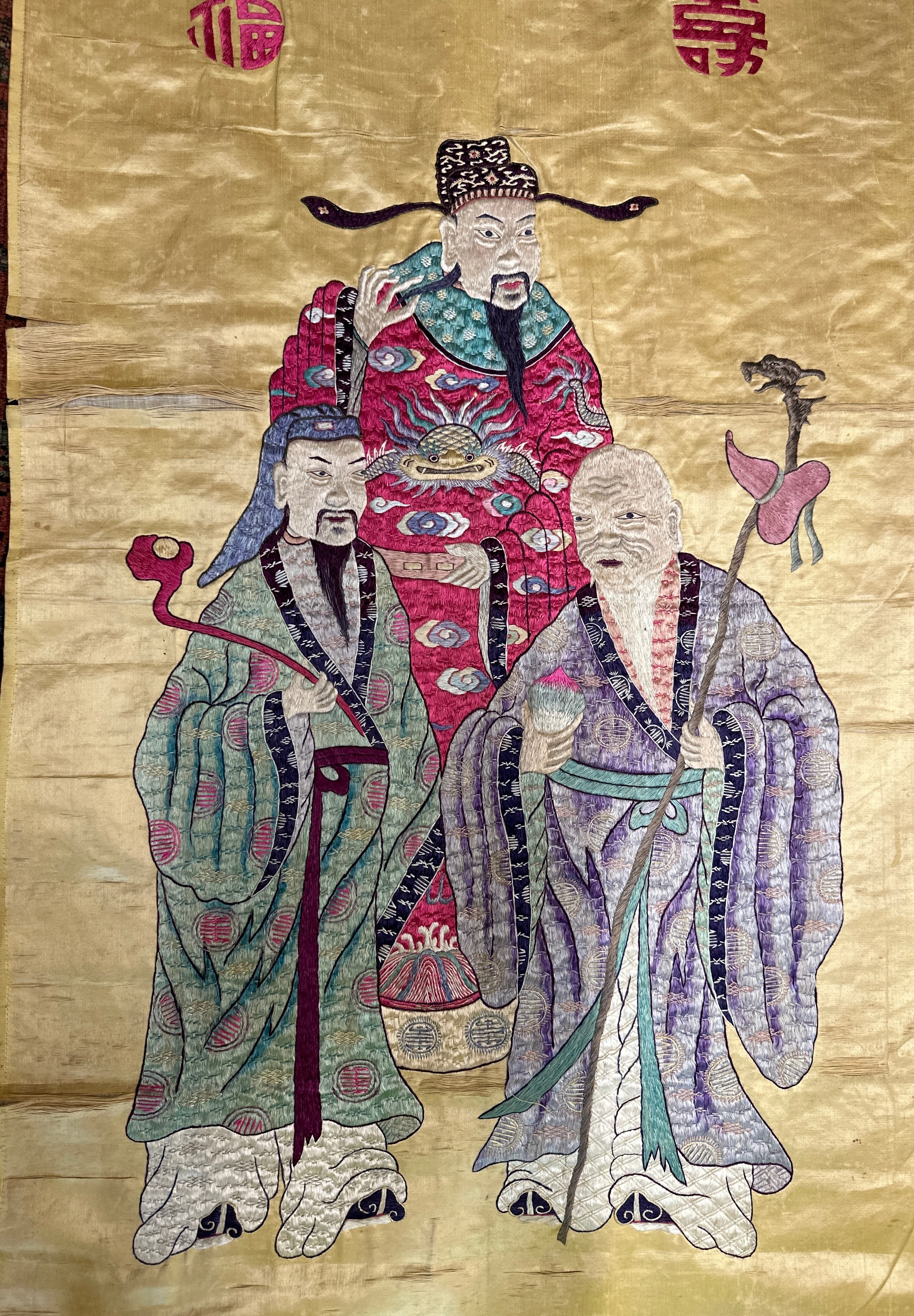 Chinese embroideries to include good quality silk embroidery of group of three gentlemen 128 x 58 - Image 15 of 21