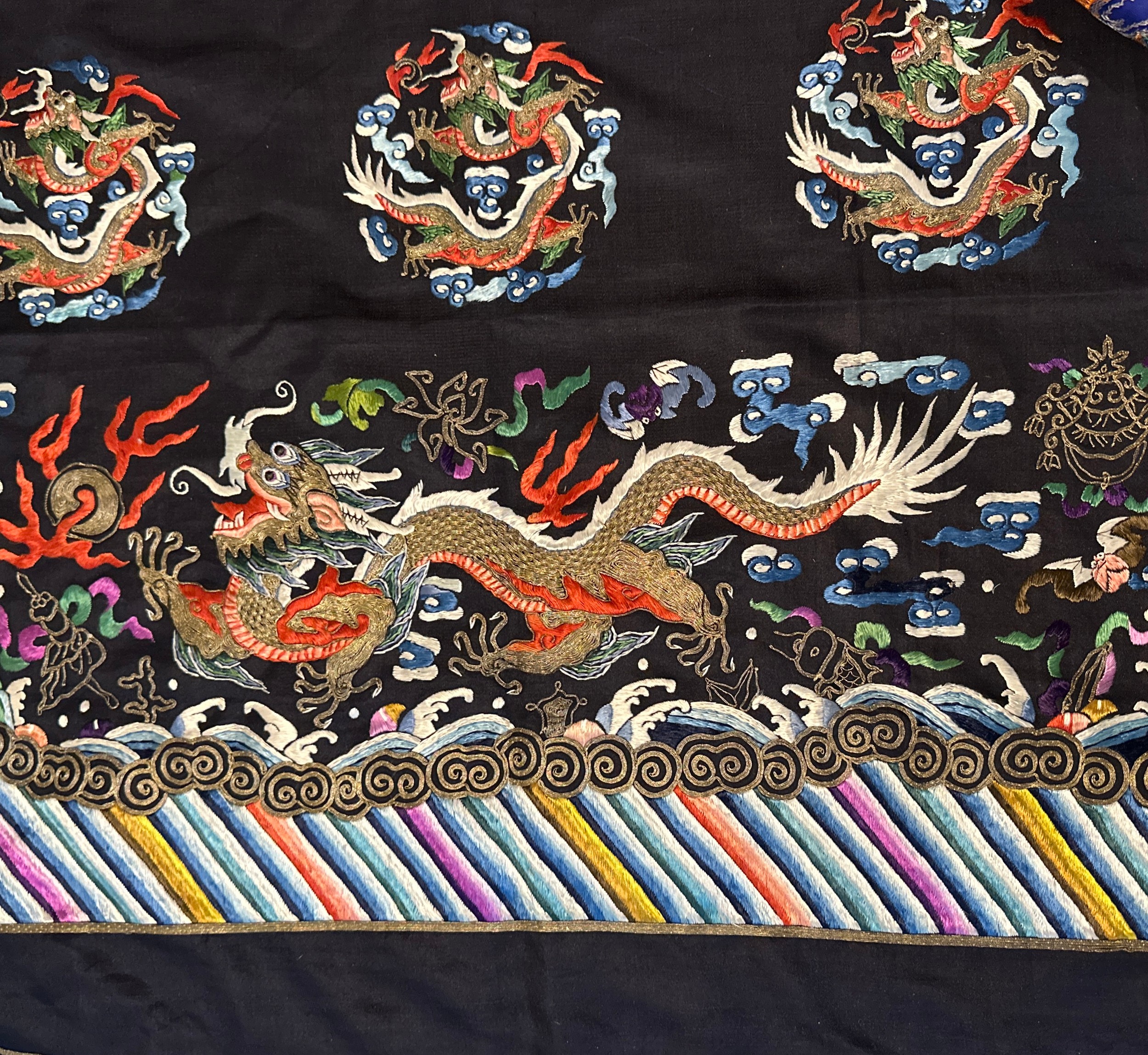 Chinese embroideries to include good quality silk embroidery of group of three gentlemen 128 x 58 - Image 9 of 21