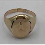 A 15 carat gold signet ring, size O, weight 4.1gm.