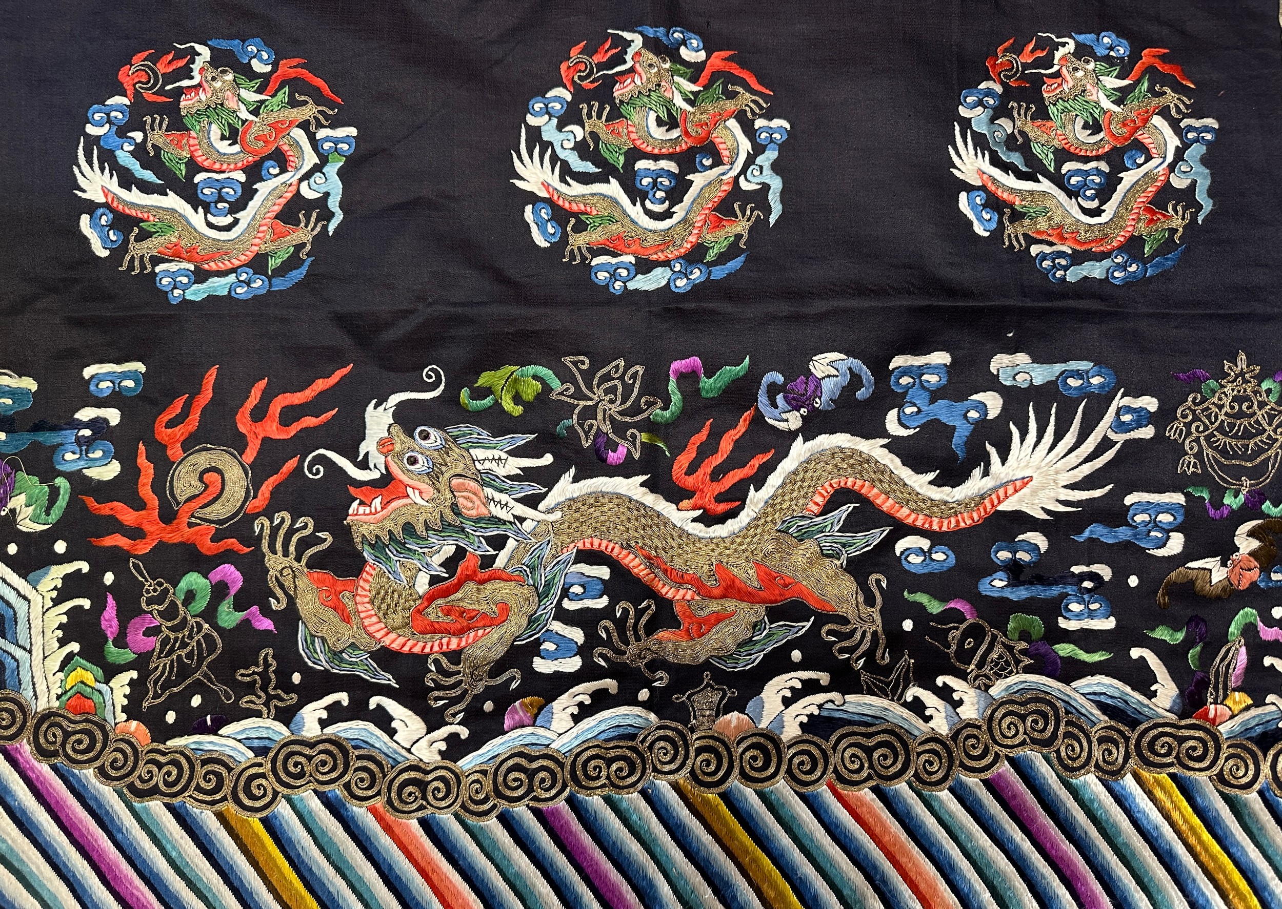 Chinese embroideries to include good quality silk embroidery of group of three gentlemen 128 x 58 - Image 3 of 21