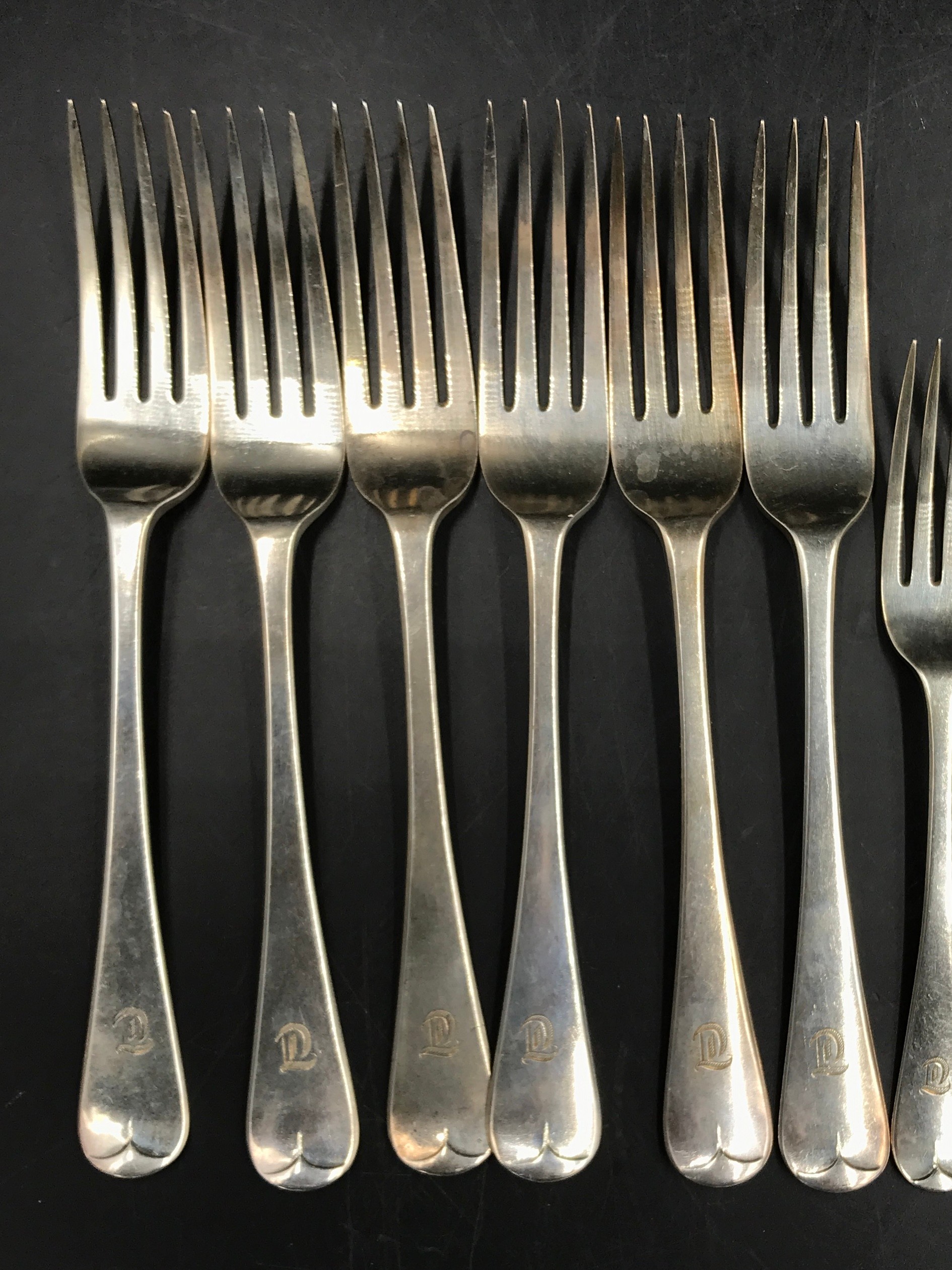 A harlequin set of Old English Pattern cutlery, six table forks, London 1828, maker Josiah Piercy I, - Image 2 of 5