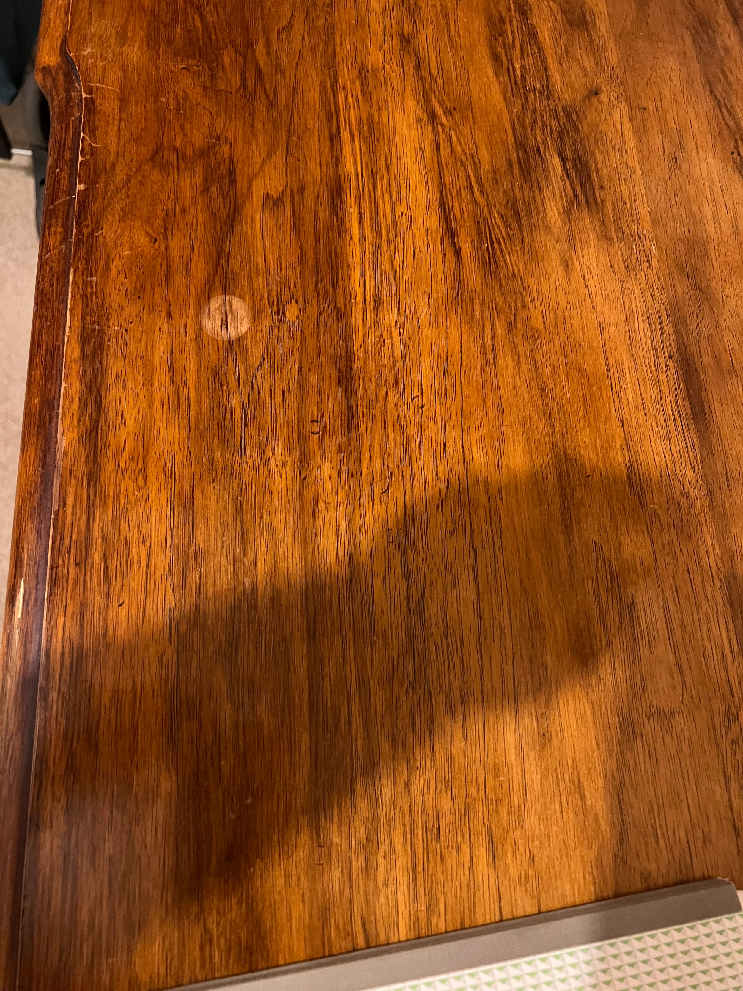 An early 20thC mahogany kneehole desk on bracket feet 73cm h x 106cm w x 53cm d. - Image 5 of 5
