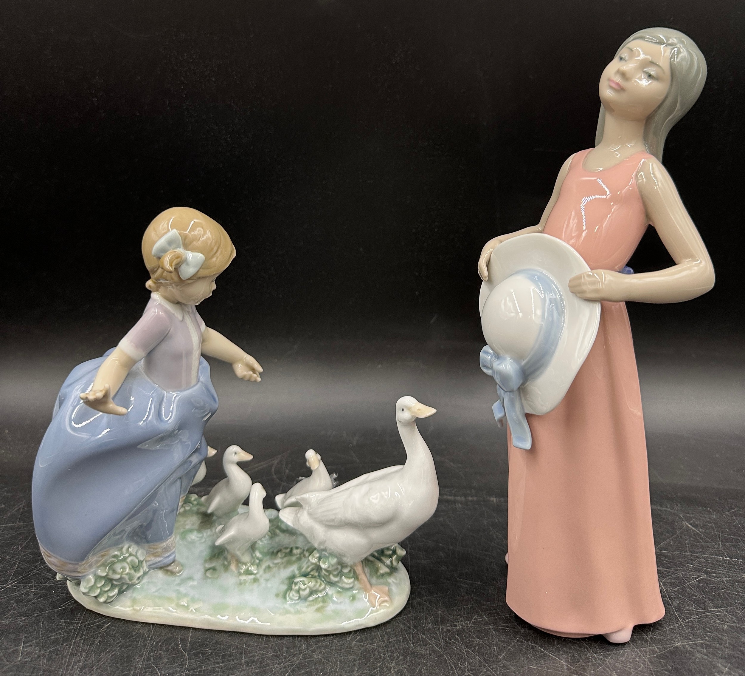 Lladro figure to include 5008 ‘The Dreamer’, 25cm h. 5503 'Hurry Now' and girl with flowers. - Image 4 of 4