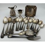A quantity of hallmarked silver to include cream jug Birmingham 1900, ash tray, vesta case and