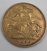 A Victoria 1900 half gold sovereign. 4gm.