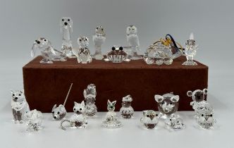 A quantity of Swarovski crystal to include 20 animal figurines , frog, turtle, koala, cats, mouse,